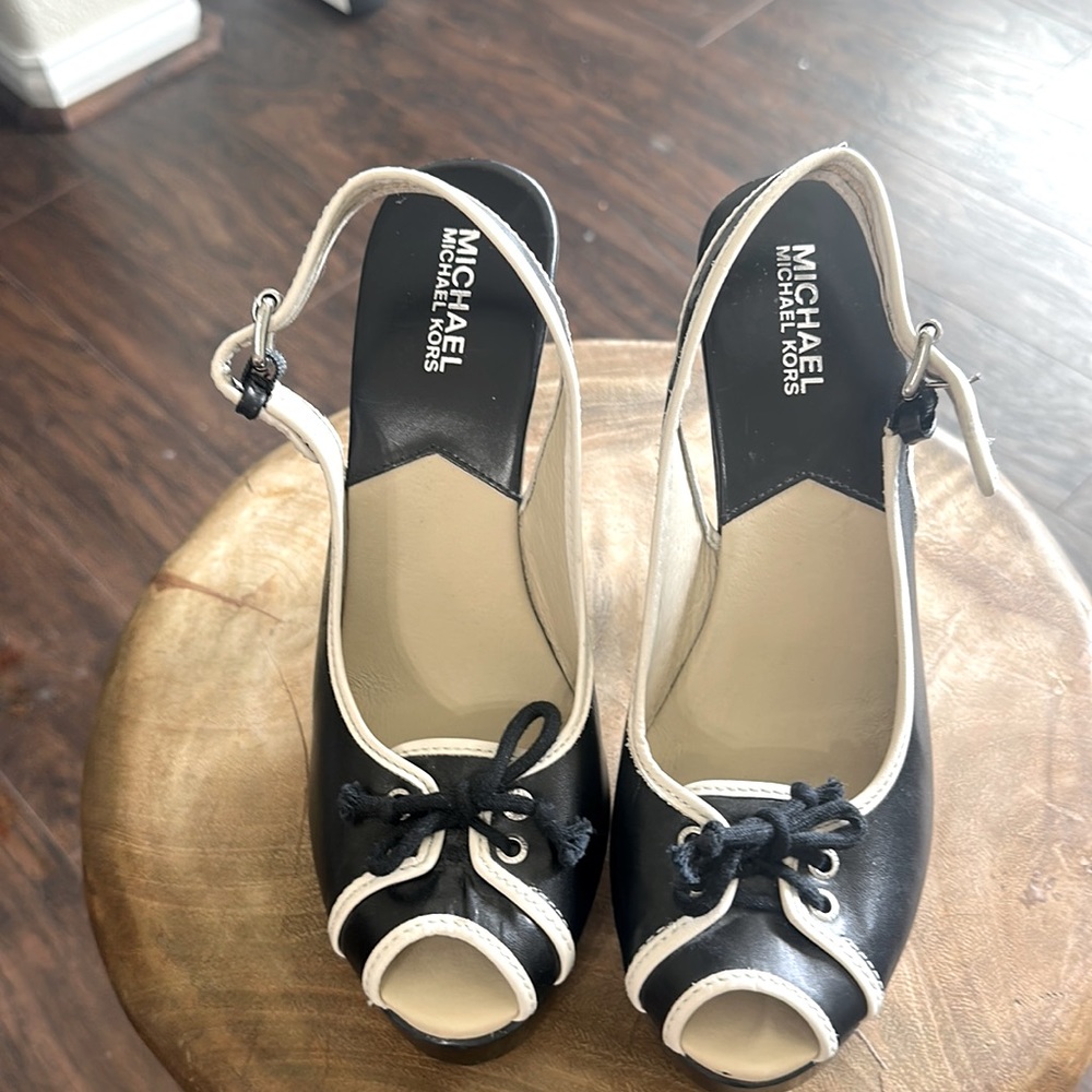 Cute Micheal by Michael Kors Pumps/ Heels